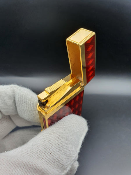 Rare Vertigo 2 Red Chinese Laquer S. T. Dupont Ligne 2 Montparnasse Limited Edition Lighter
