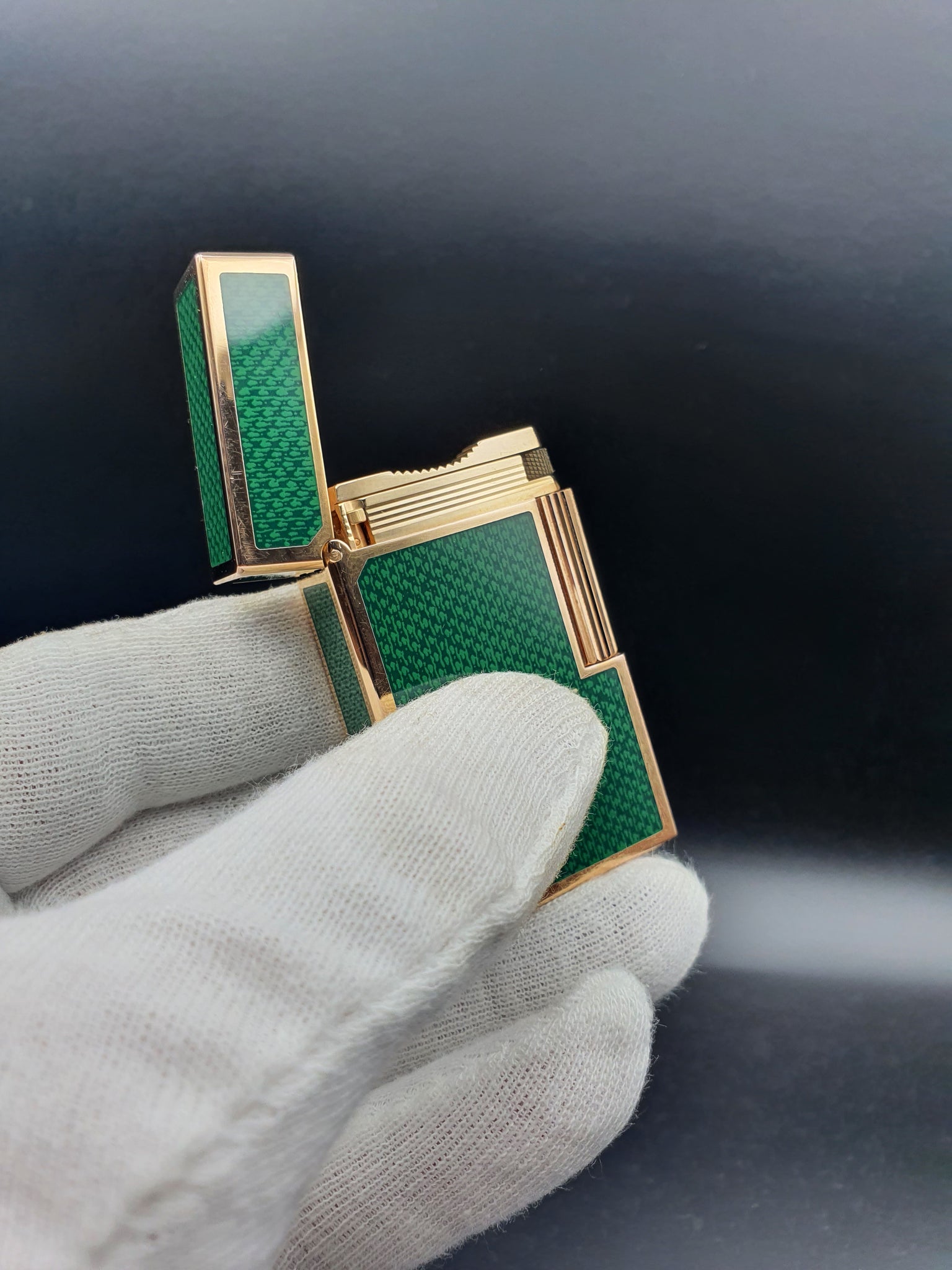 Very Rare Greeen Carbon Patern Gold Plated S. T. Dupont Ligne 1 Type BR Lighter