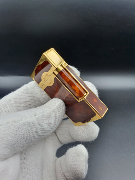 Dual Flame Cigar Gold S. T. Dupont Ligne 2 Maduro Oscuro Chinese Laqcuer Lighter