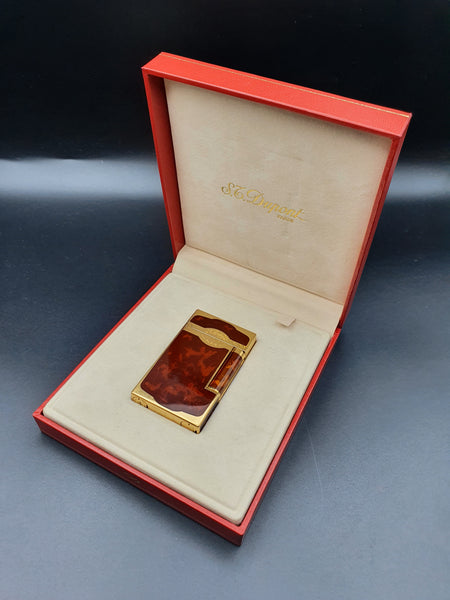 Dual Flame Cigar Gold S. T. Dupont Ligne 2 Maduro Oscuro Chinese Laqcuer Lighter